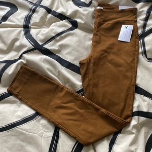 NWT C&G City Legging your Pant Buttenut